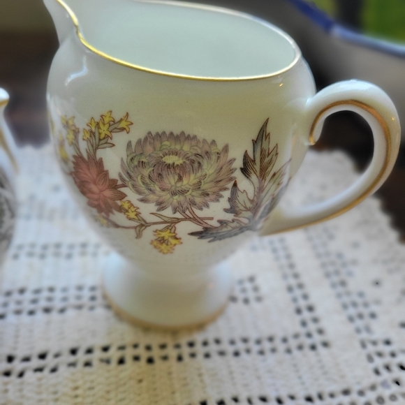 Wedgwood Lichfield England Bone China Covered Sugar & Creamer - Picture 9 of 10